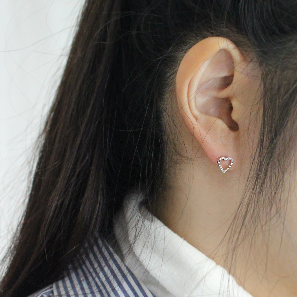 Heart C earring